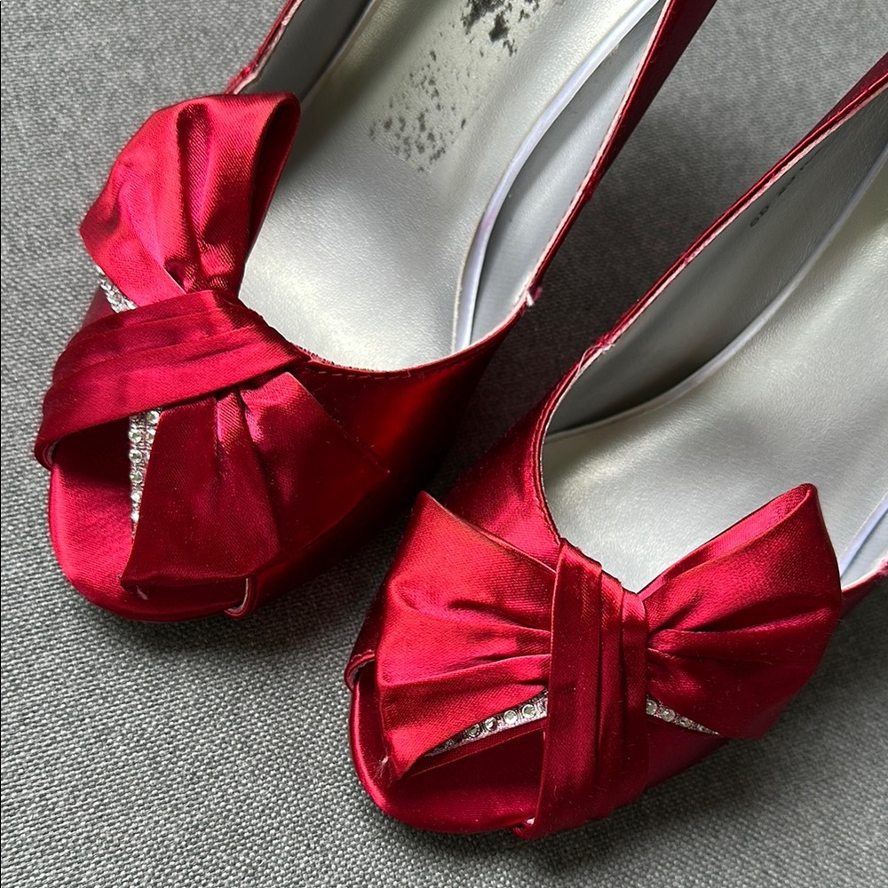 Dyeables Red Heels with Elegant Satin Finish